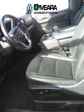 Onyx Black 2025 GMC Sierra 1500 SLT