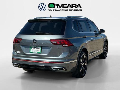 Platinum Gray Metallic 2022 Volkswagen Tiguan 2.0T SEL R-Line 4MOTION