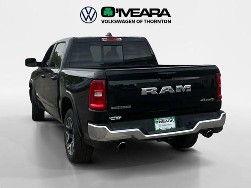 Diamond Black Crystal Pearlcoat 2026 RAM 1500 Laramie