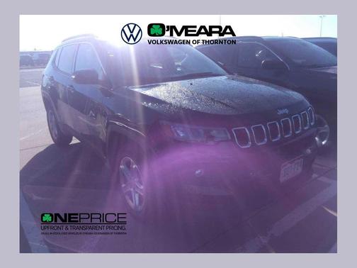 Diamond Black Crystal Pearlcoat 2024 Jeep Compass Latitude