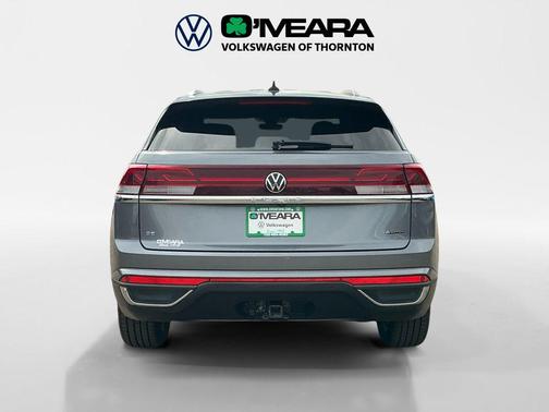 Platinum Gray Metallic 2024 Volkswagen Atlas Cross Sport 2.0T SE w/Technology 4MOTION