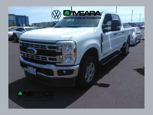 Oxford White 2025 Ford F-250 XLT