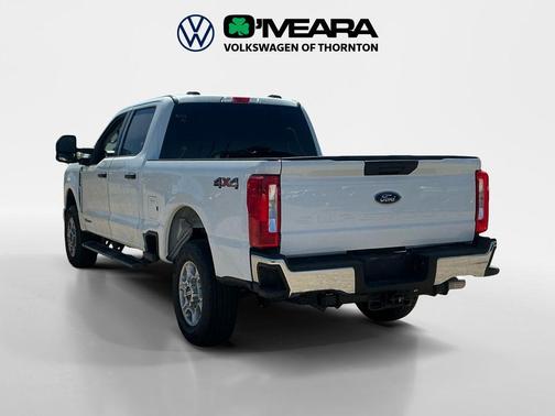 Oxford White 2025 Ford F-250 XLT