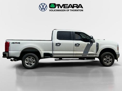 Oxford White 2025 Ford F-250 XLT