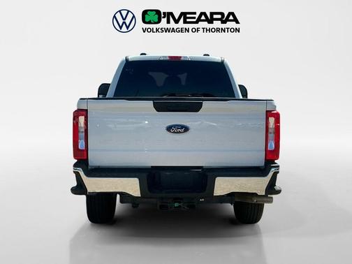 Oxford White 2025 Ford F-250 XLT