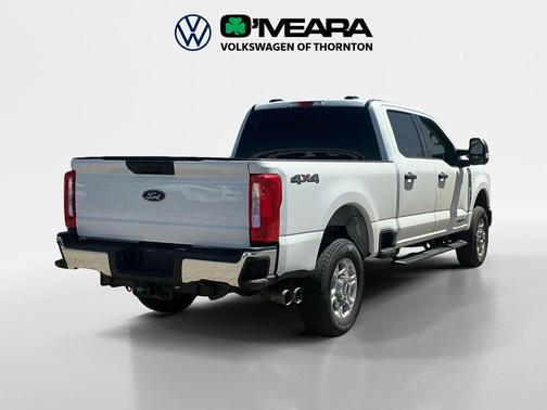 Oxford White 2025 Ford F-250 XLT