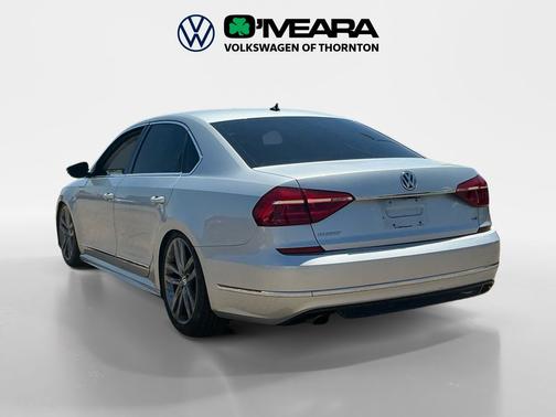 Reflex Silver Metallic 2016 Volkswagen Passat 1.8T R-Line
