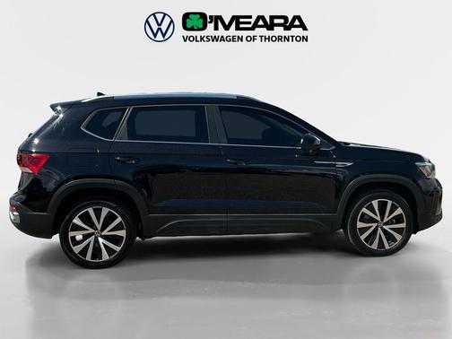 Deep Black Pearl 2024 Volkswagen Taos 1.5T SE
