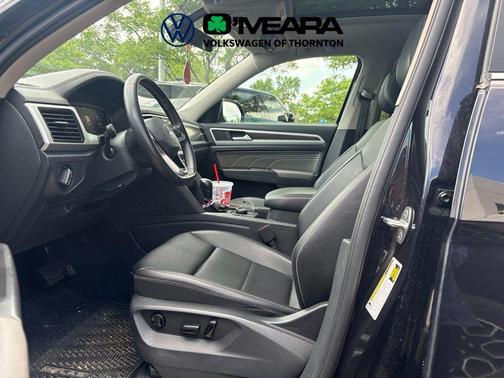 Deep Black Pearl 2023 Volkswagen Atlas 3.6L SE w/Technology