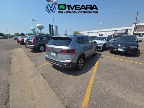 Pyrite Silver Metallic 2022 Volkswagen Taos 1.5T SE