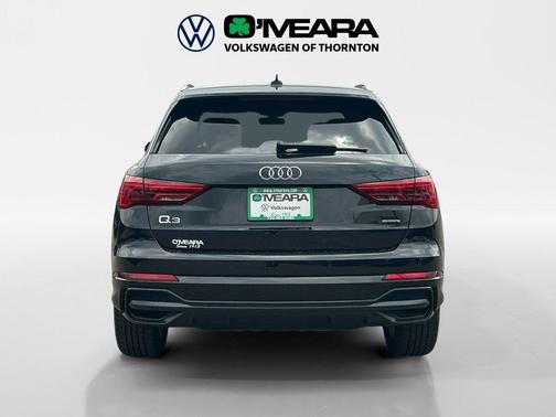 2022 Audi Q3 45 S line Premium