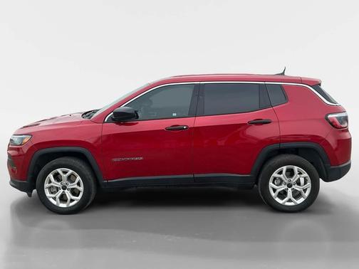 Red Hot Pearlcoat 2025 Jeep Compass Sport