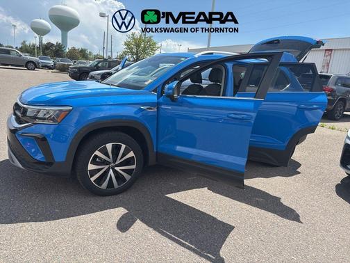 Cornflower Blue 2023 Volkswagen Taos 1.5T SE