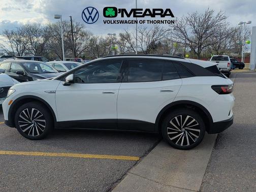 Pure White 2024 Volkswagen ID.4 AWD Pro