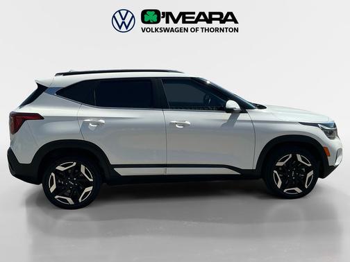 Snow White Pearl 2024 Kia Seltos SX