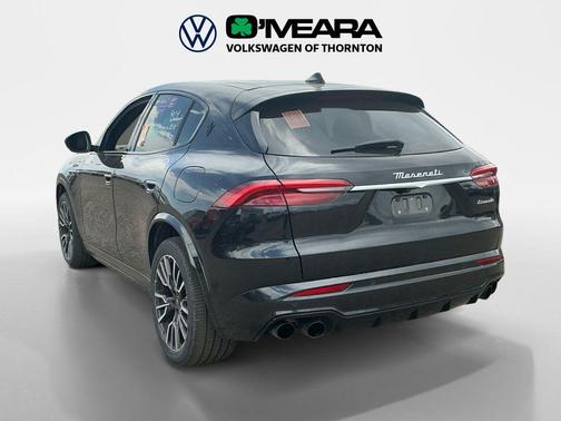 Nero Tempesta Metallic 2023 Maserati Grecale Modena