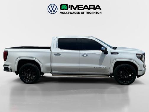 White Frost Tricoat 2024 GMC Sierra 1500 Denali