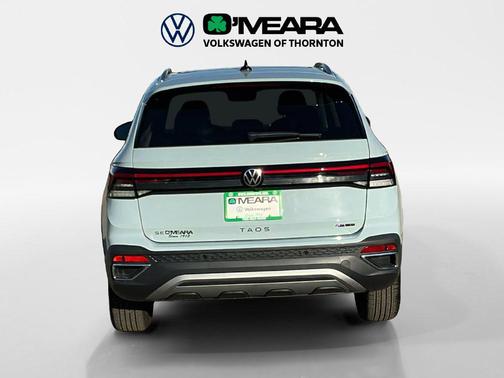 Monument Gray 2027 Volkswagen Taos SE