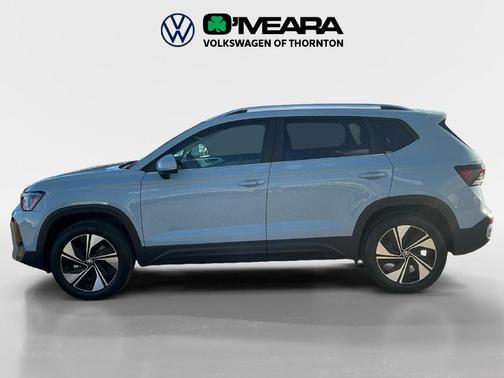 Monument Gray 2027 Volkswagen Taos SE