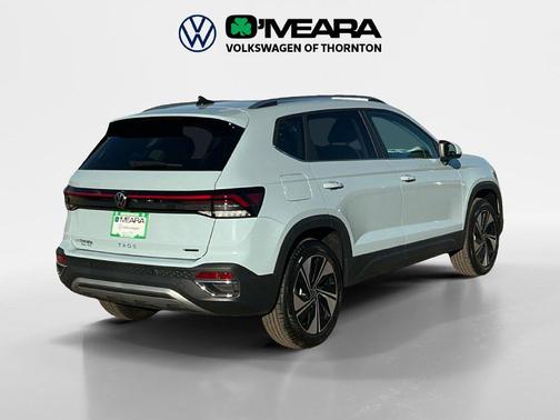 Monument Gray 2027 Volkswagen Taos SE