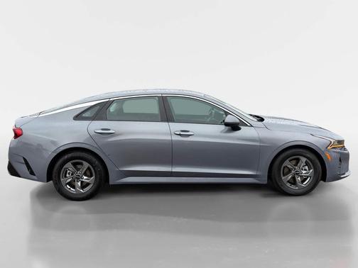 Everlasting Silver 2023 Kia K5 LXS