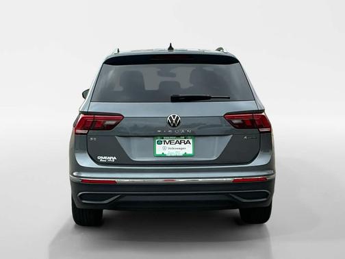 Platinum Gray Metallic 2024 Volkswagen Tiguan 2.0T SE 4MOTION