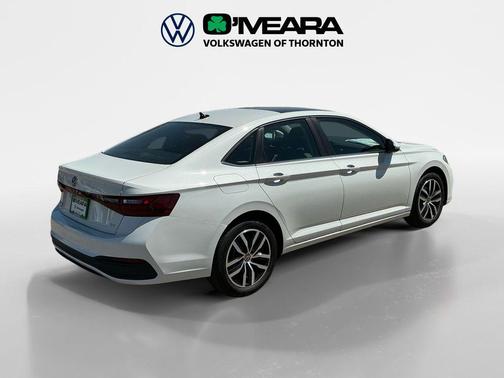 Opal White Pearl 2026 Volkswagen Jetta 1.4T SE
