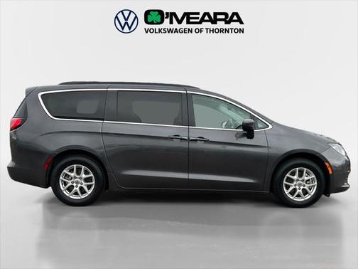 2021 Chrysler Voyager LXI