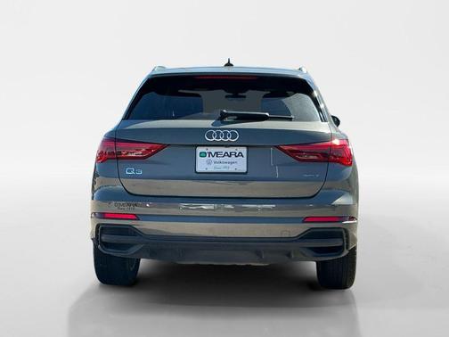 2023 Audi Q3 Premium 45 TFSI S line quattro Tiptronic