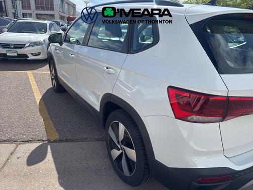 Pure White 2024 Volkswagen Taos 1.5T S