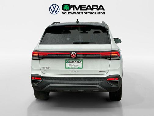 2025 Volkswagen Taos 1.5T SE Black