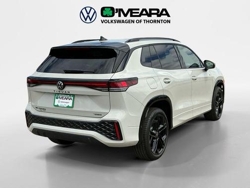 sandstone 2026 Volkswagen Tiguan 2.0T SE R-Line Black 4MOTION