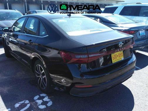 Deep Black Pearl 2025 Volkswagen Jetta 1.5T SE
