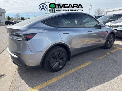 2026 Tesla Model Y Standard Rear-Wheel Drive