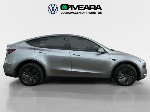 2026 Tesla Model Y Premium Rear-Wheel Drive