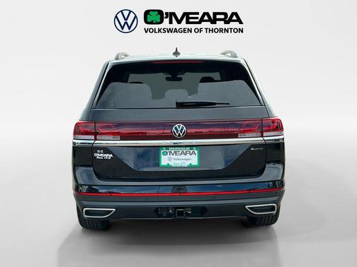 Deep Black Pearl 2026 Volkswagen Atlas 2.0T SE w/Technology 4MOTION