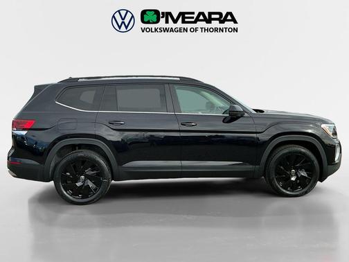 Deep Black Pearl 2026 Volkswagen Atlas 2.0T SE w/Technology 4MOTION