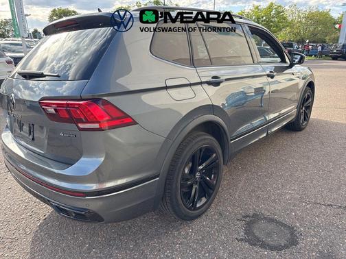 Platinum Gray Metallic 2023 Volkswagen Tiguan 2.0T SE R-Line Black 4MOTION