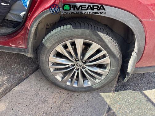 Red Pearl 2020 Toyota Highlander Hybrid Platinum