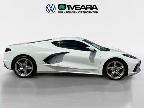 Arctic White 2025 Chevrolet Corvette Stingray w/1LT