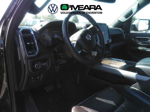 Diamond Black Crystal Pearlcoat 2025 RAM 1500 Laramie