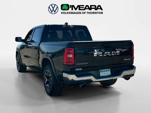 Diamond Black Crystal Pearlcoat 2025 RAM 1500 Laramie