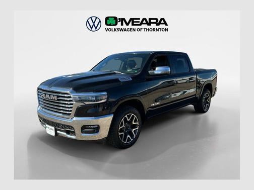Diamond Black Crystal Pearlcoat 2025 RAM 1500 Laramie