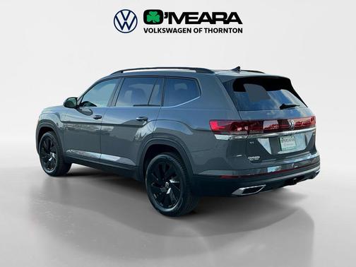 Pure Gray 2026 Volkswagen Atlas 2.0T SE w/Technology 4MOTION