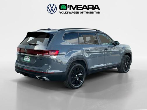 Pure Gray 2026 Volkswagen Atlas 2.0T SE w/Technology 4MOTION