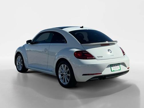 Pure White 2018 Volkswagen Beetle 2.0T SE