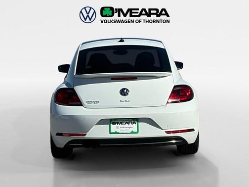 Pure White 2018 Volkswagen Beetle 2.0T SE