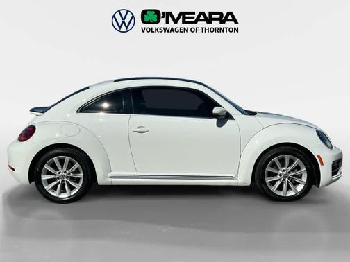 Pure White 2018 Volkswagen Beetle 2.0T SE