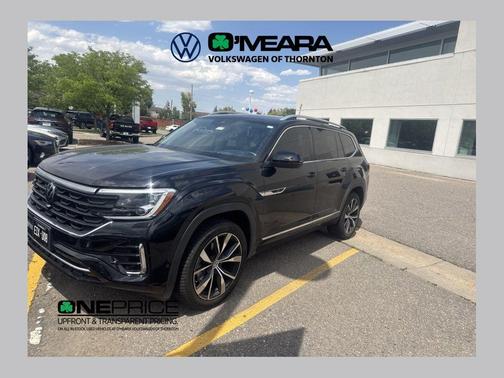 Deep Black Pearl 2024 Volkswagen Atlas 2.0T SEL Premium R-Line