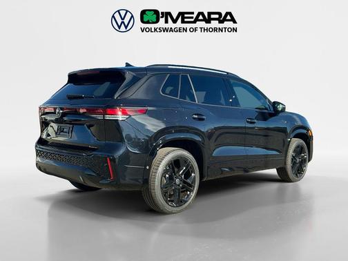 deep black pearl 2026 Volkswagen Tiguan 2.0T SE R-Line Black 4MOTION